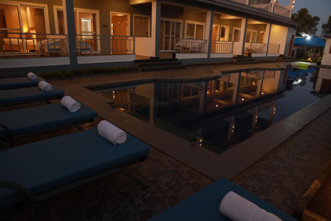 Gracias Cafe & Resort Morjim Exterior foto