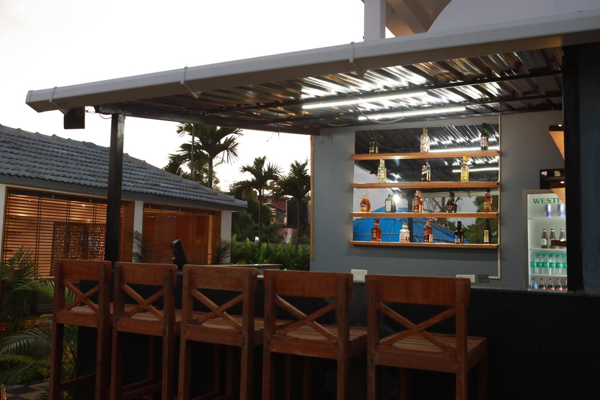 Gracias Cafe & Resort Morjim Exterior foto